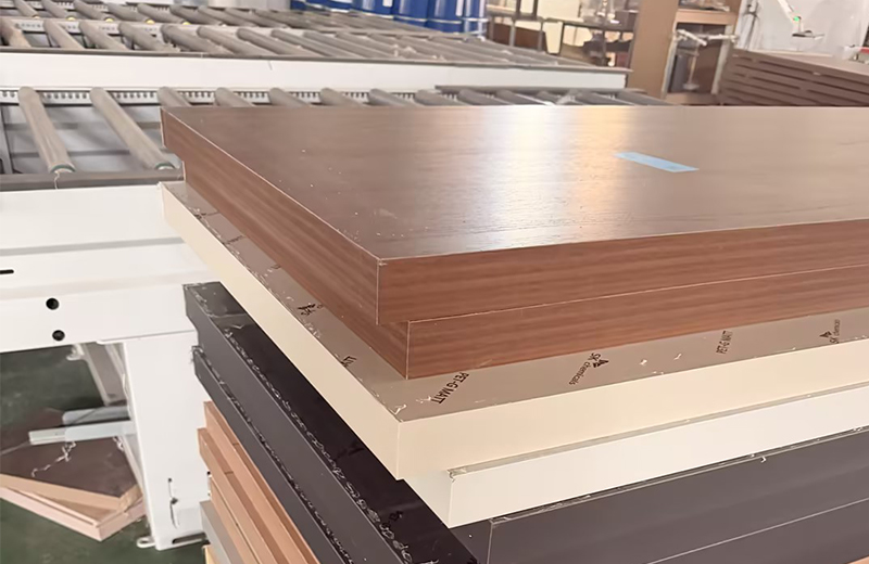 Inside Tenon’s Aluminum-Wood Door Production Line