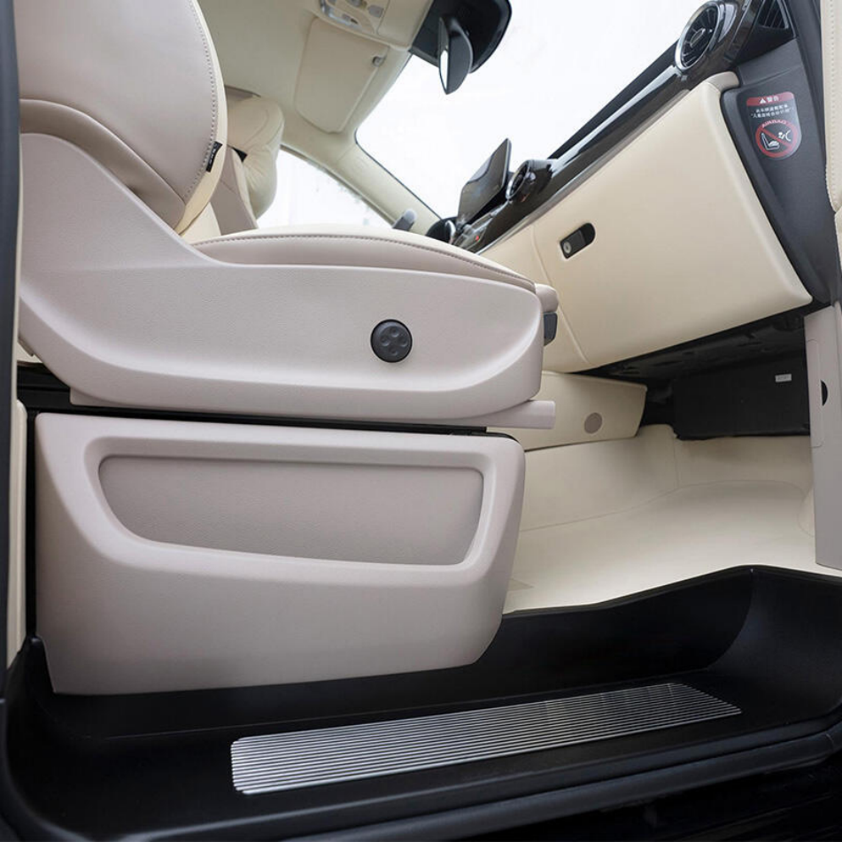 The Power of Stylish Exterior Accessories in Elevating Your Mercedes-Benz V300L