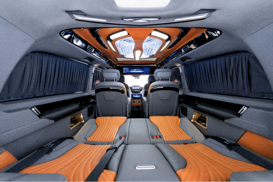 Discover How Multi-Screen Linkage Transforms Your Mercedes-Benz Van into a High-Tech Hub