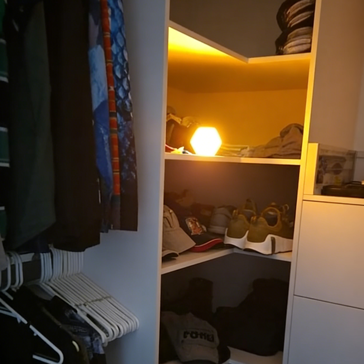 Kaj naredi nočno luč primerno za hotele, stanovanja in komercialno uporabo?