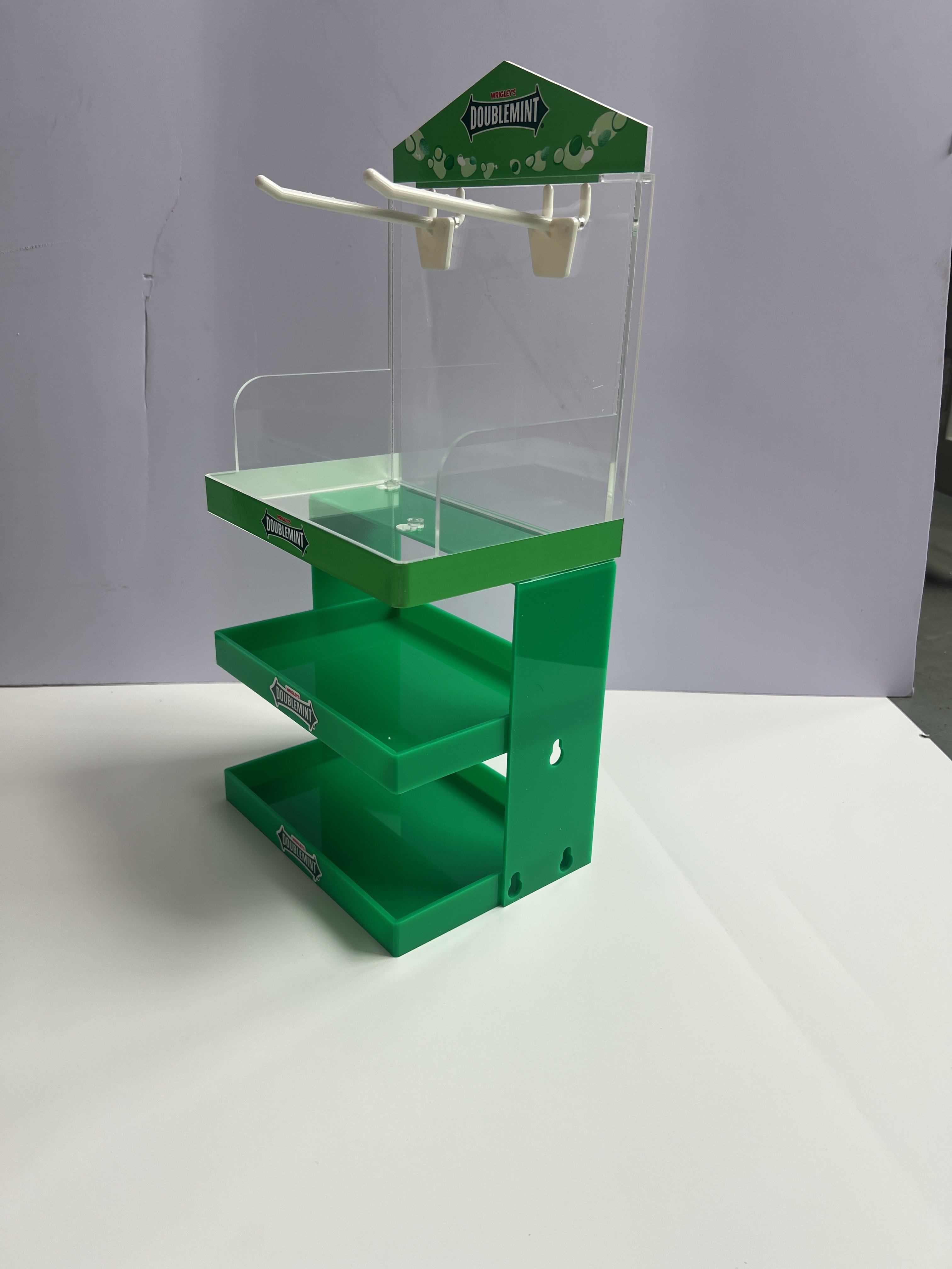 Versatile Design Adapts to Any Retail Environment