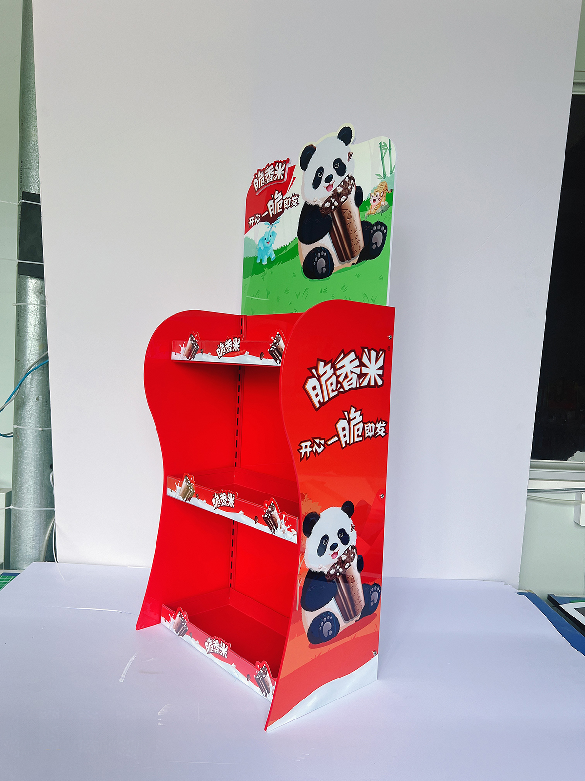 From Concept to Scale: Mitigating Execution Risks in Global Retail Display Rollouts