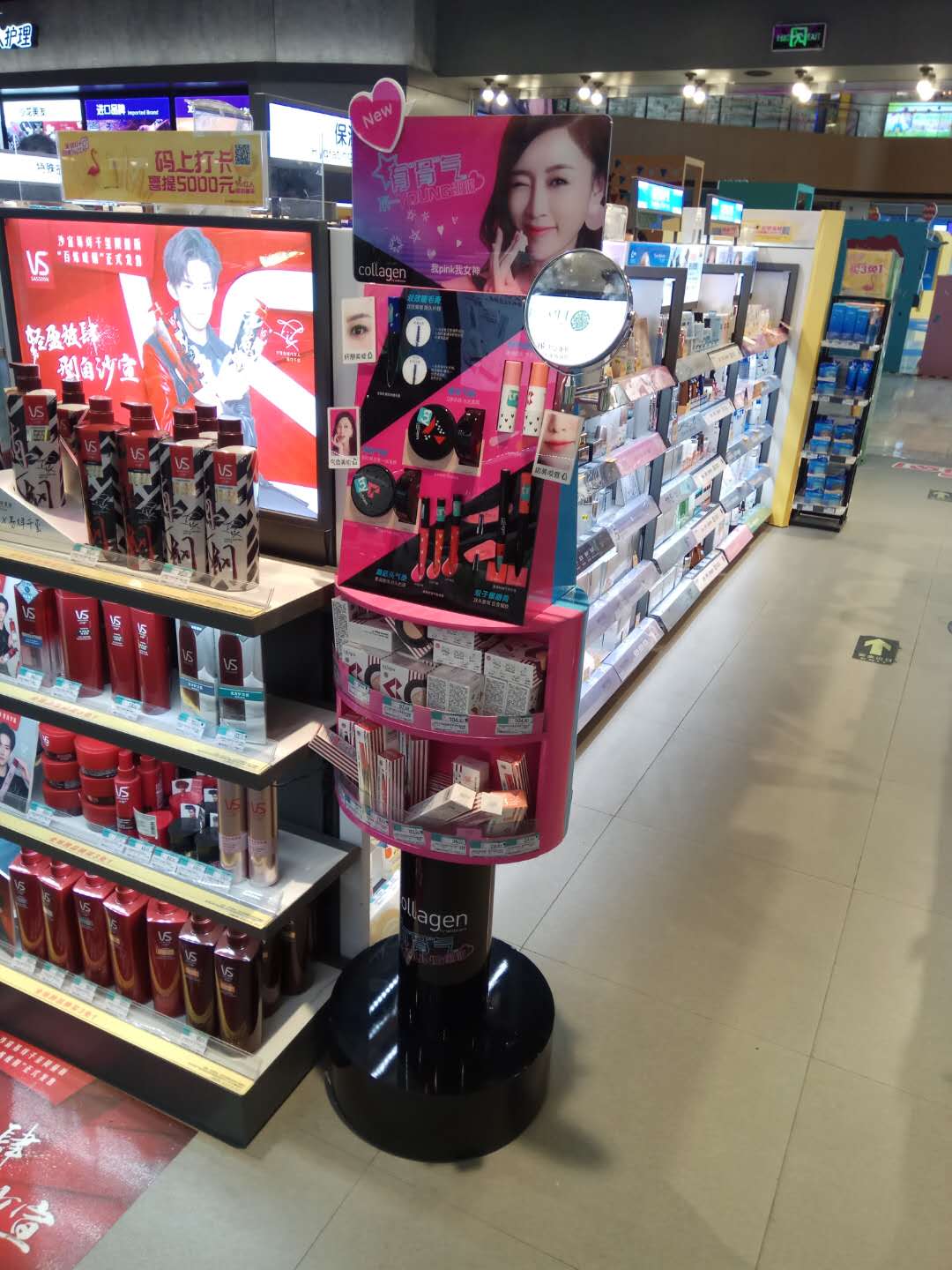 Space Optimization and Professional Store Aesthetics