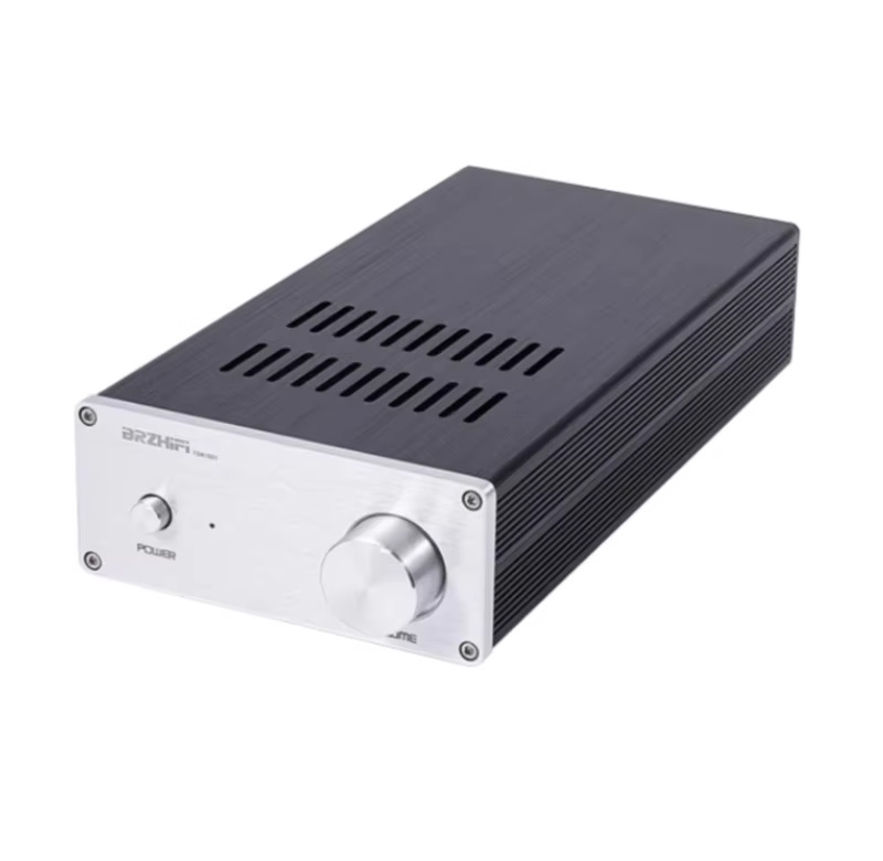 Perché gli appassionati di audiofilia amano gli amplificatori stereo potenti