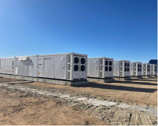 Sistem Penyimpan Energi: Aplikasi dan Manfaat dalam Proyek Energi Terbarukan
