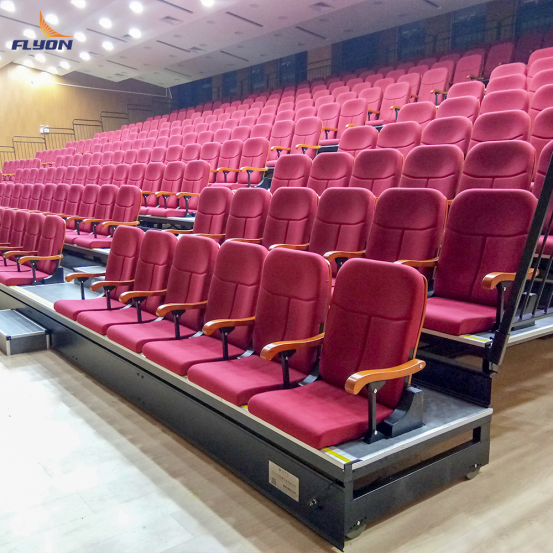 Retractable Bleacher - Comfo details