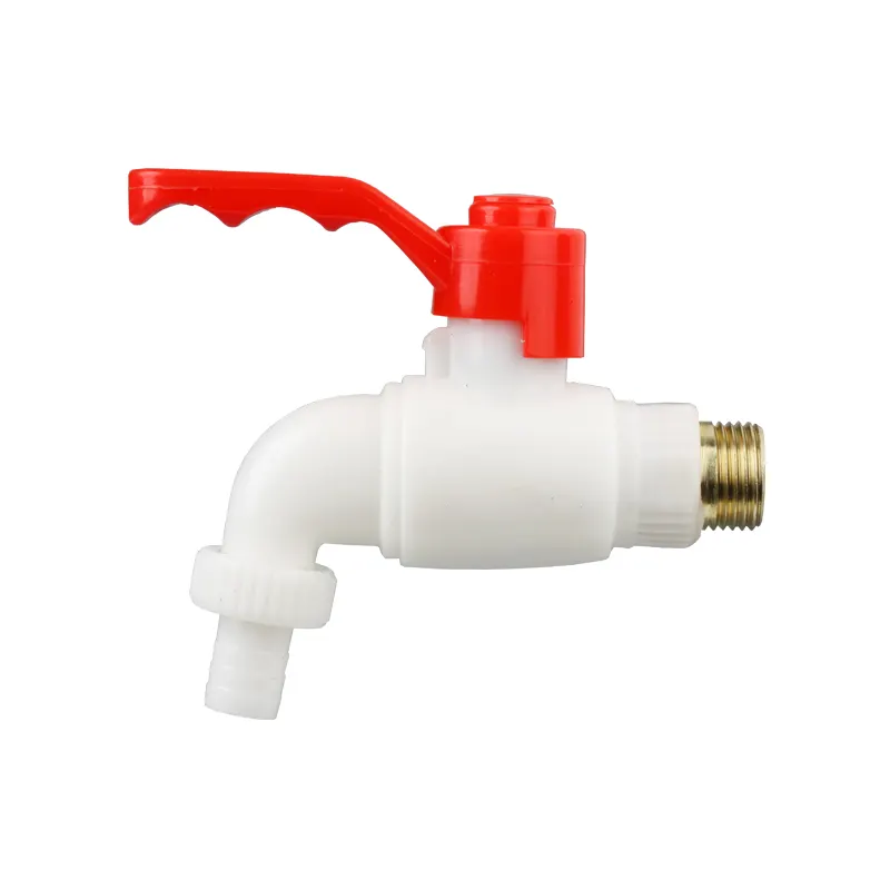 Ein neuer PP-Material-Wasserhahn mit Düse zum Erneuern Ihrer Wohnästhetik