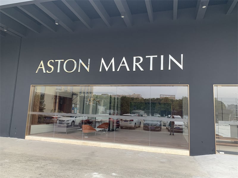 Goldenline Supplies Premium Tool Workstations for Aston Martin Authorized Service Centre