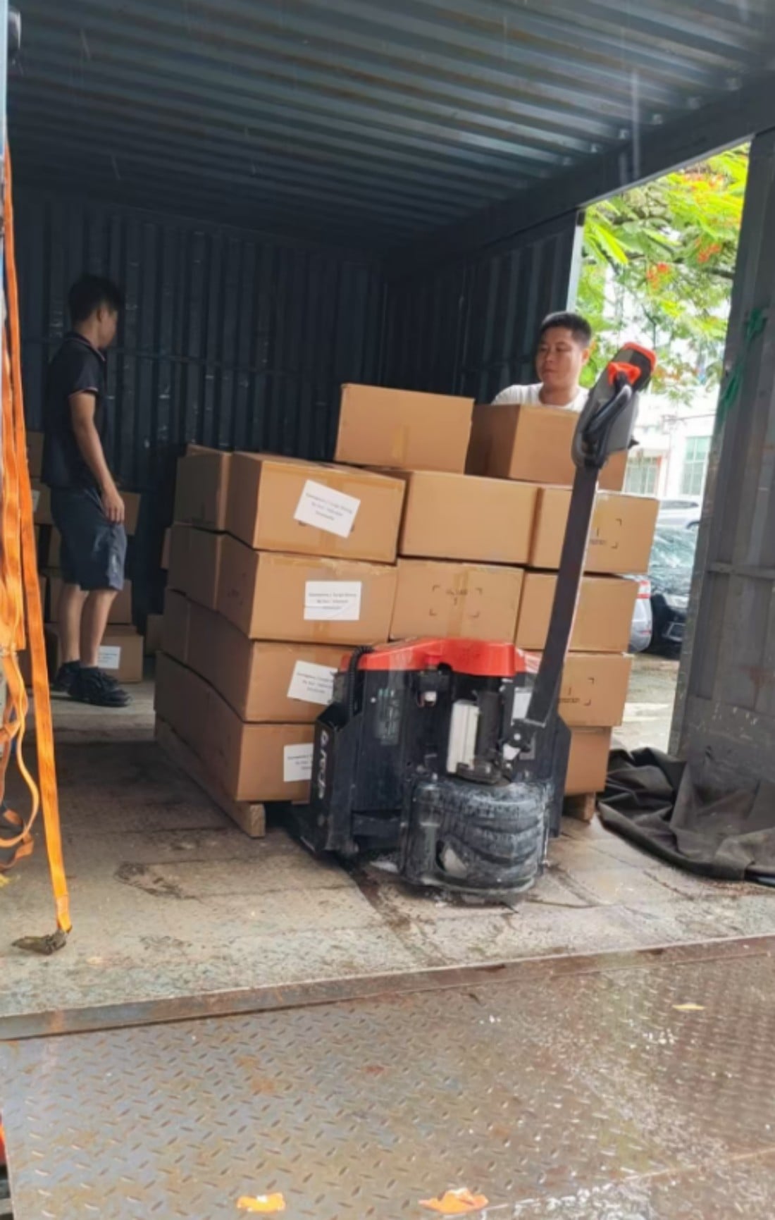 Air Freight (2).jpg