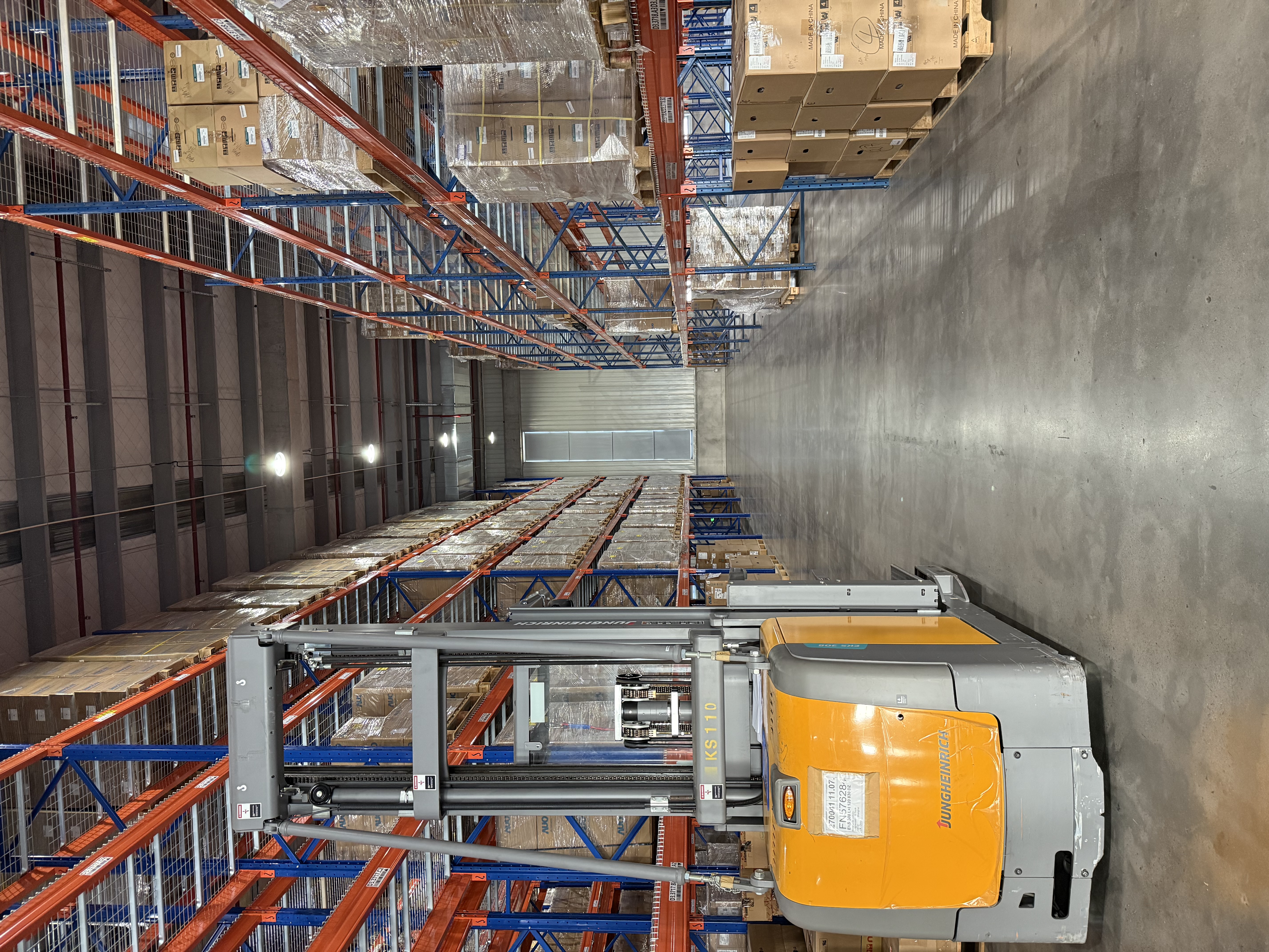 Flexible und vielseitige industrielle Regallösungen für jeden Geschäftbedarf.