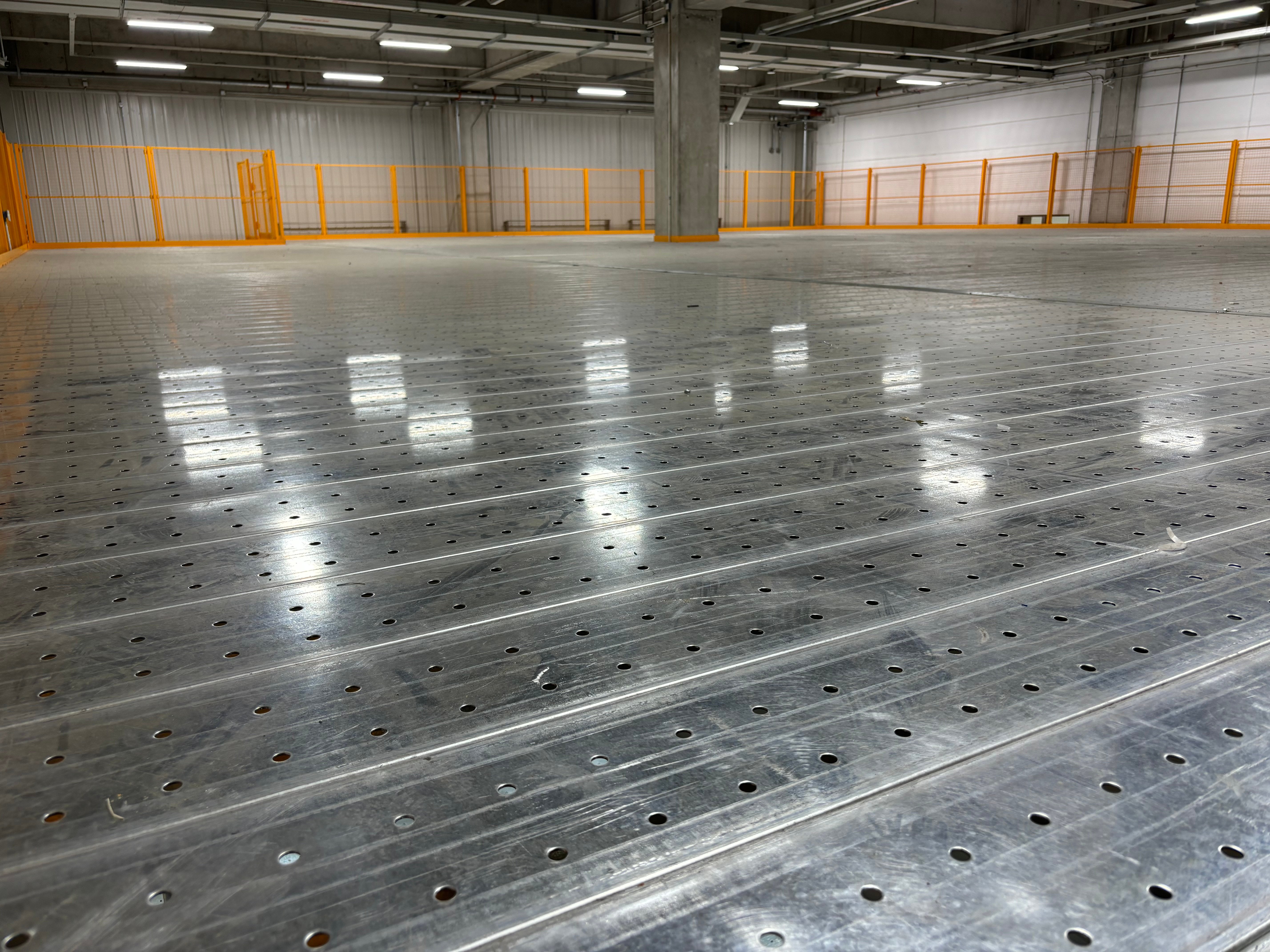 Tải Hàng Hiệu Quả Và An Toàn Với Nền Nâng Mezzanine