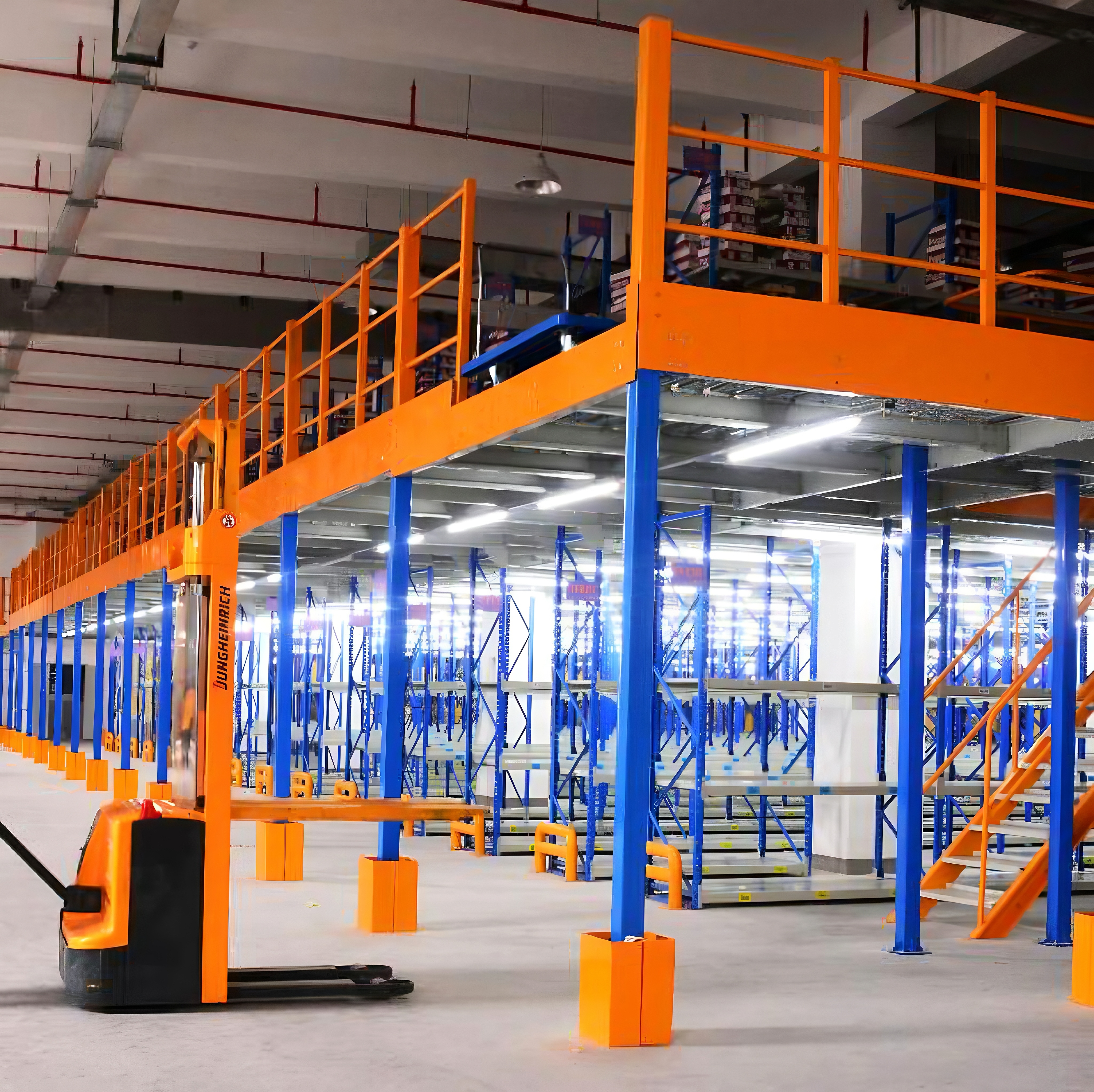 Espansione efficiente e a costo contenuto con una mezzanina in acciaio
