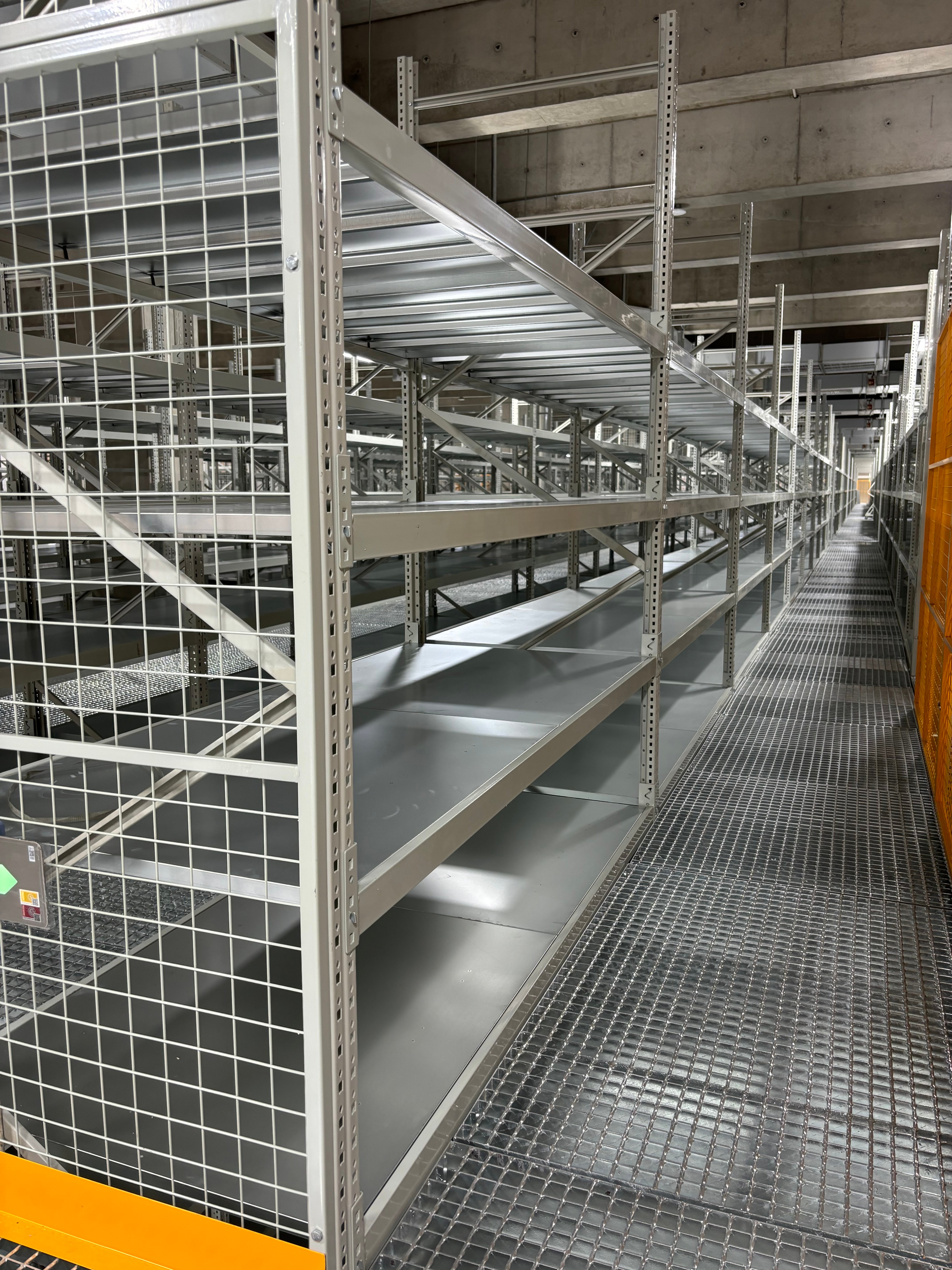 Chuyển Đổi Kho Của Bạn Với Việc Thêm Nền Nâng Mezzanine