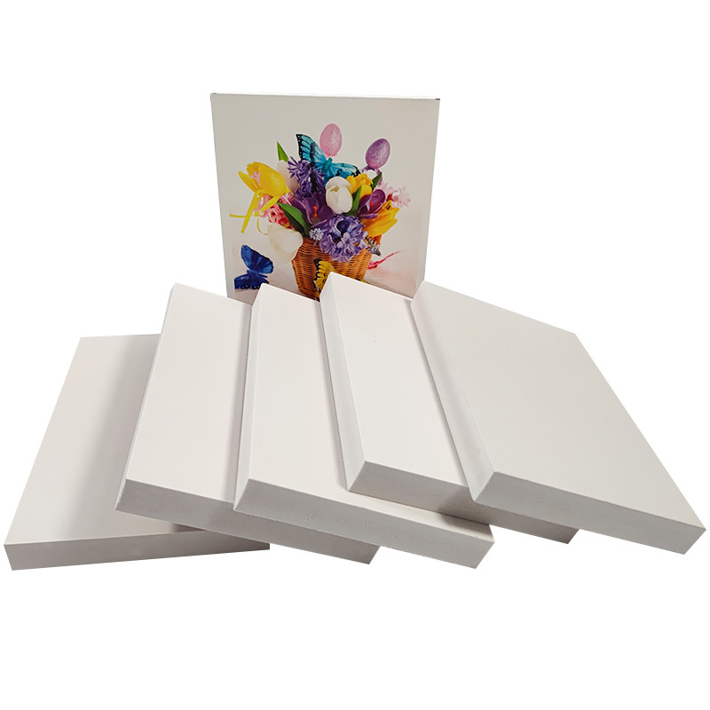 Why Choose Us: The Benefits of Partnering with an Acrylic Board Manufacturer