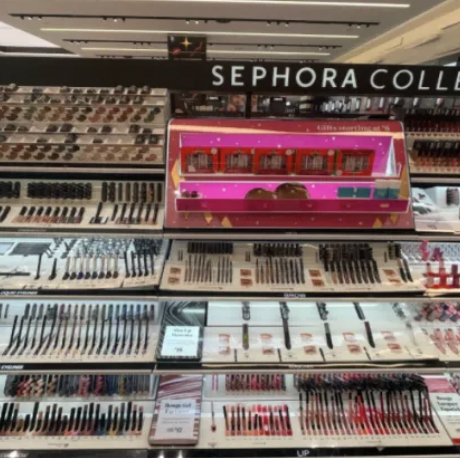 Display Shelving: How They Enhance Retail Aesthetics