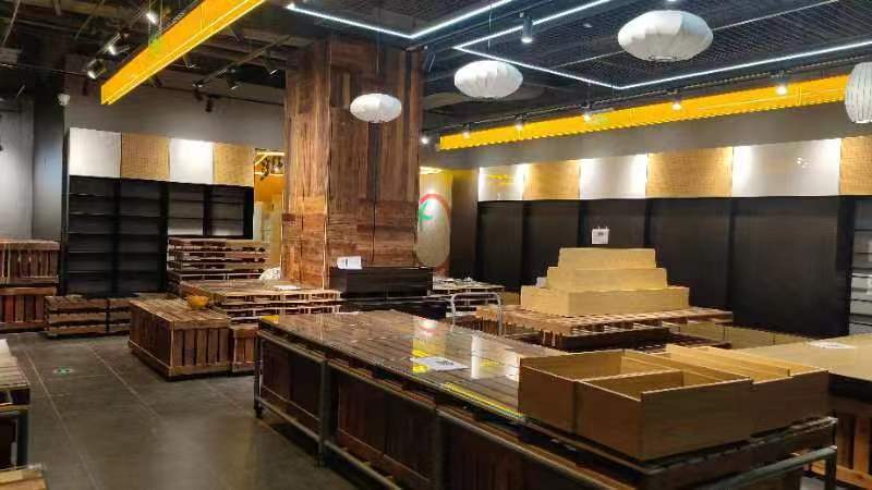 What Operational Issues Arise from Improper Display Rack Weight Distribution?