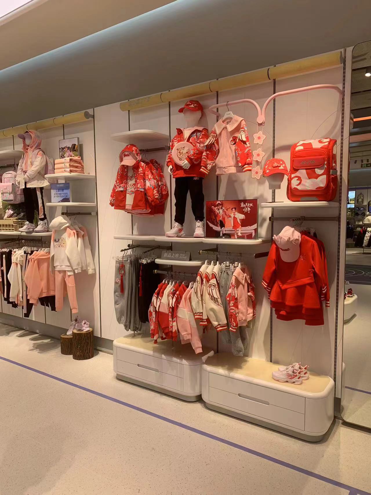 Retail Display: Tips for Maximizing Visual Impact