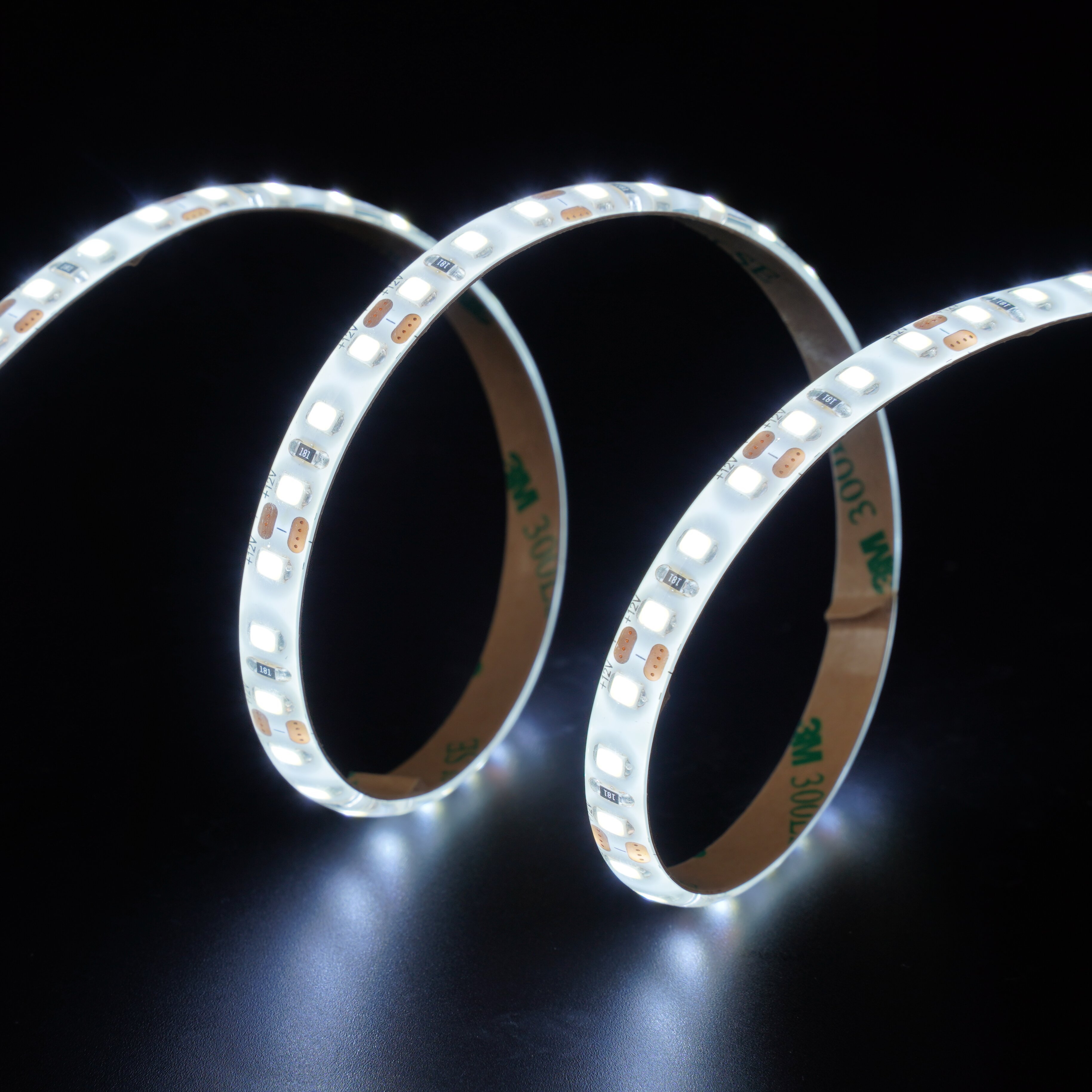 Waterproof LED Linear Lights: Outdoor Landscape Lighting Solutions