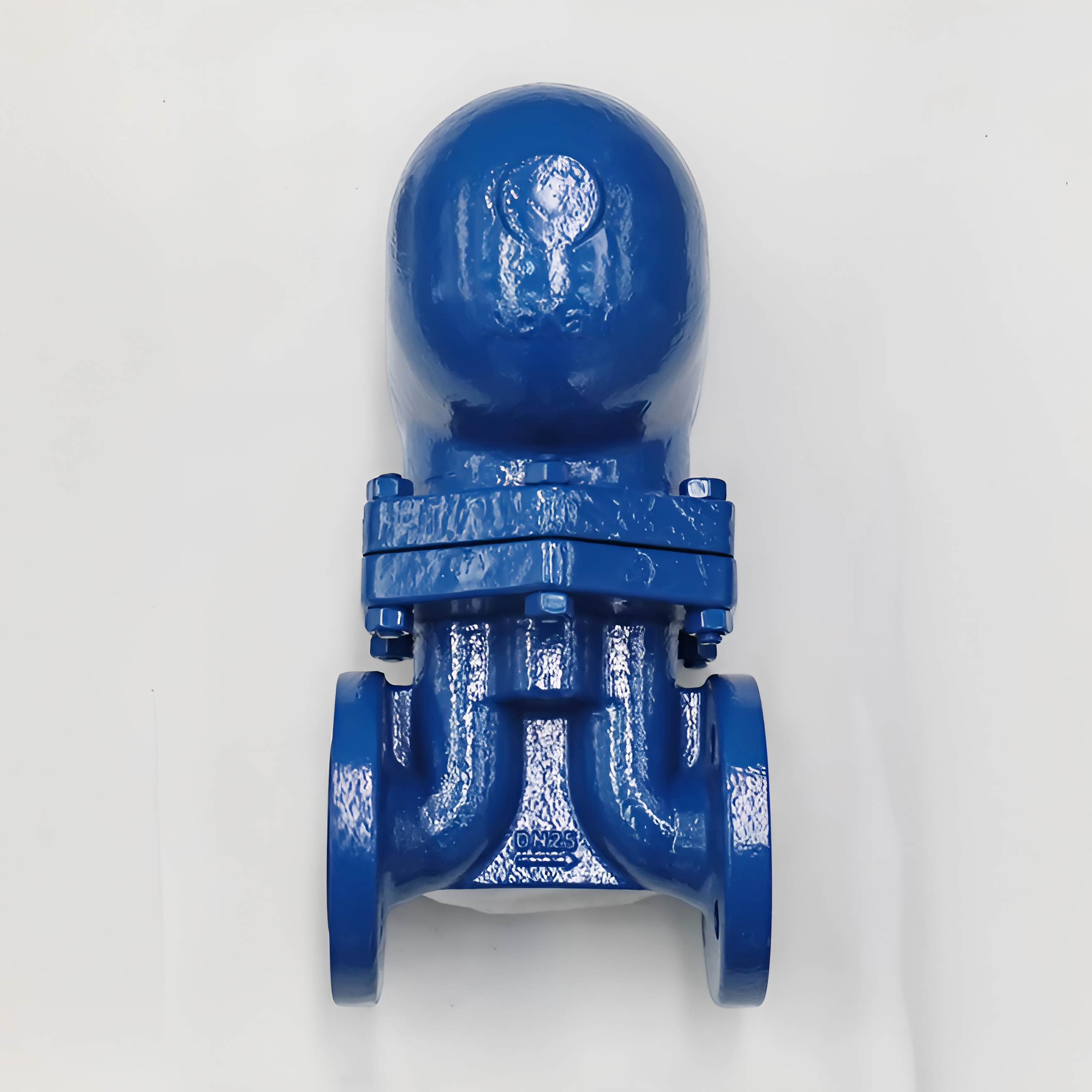 What determines the right capacity for a float steam trap system?