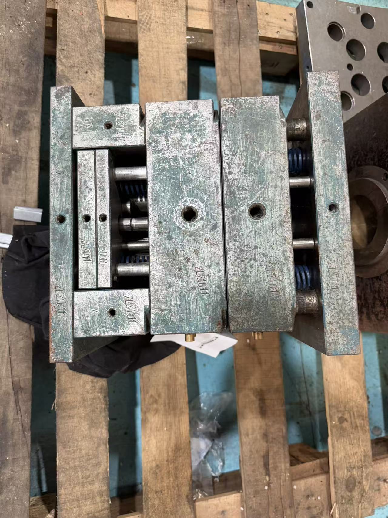 Design avanzato a cavità multipla per massimizzare l’efficienza produttiva e il valore economico