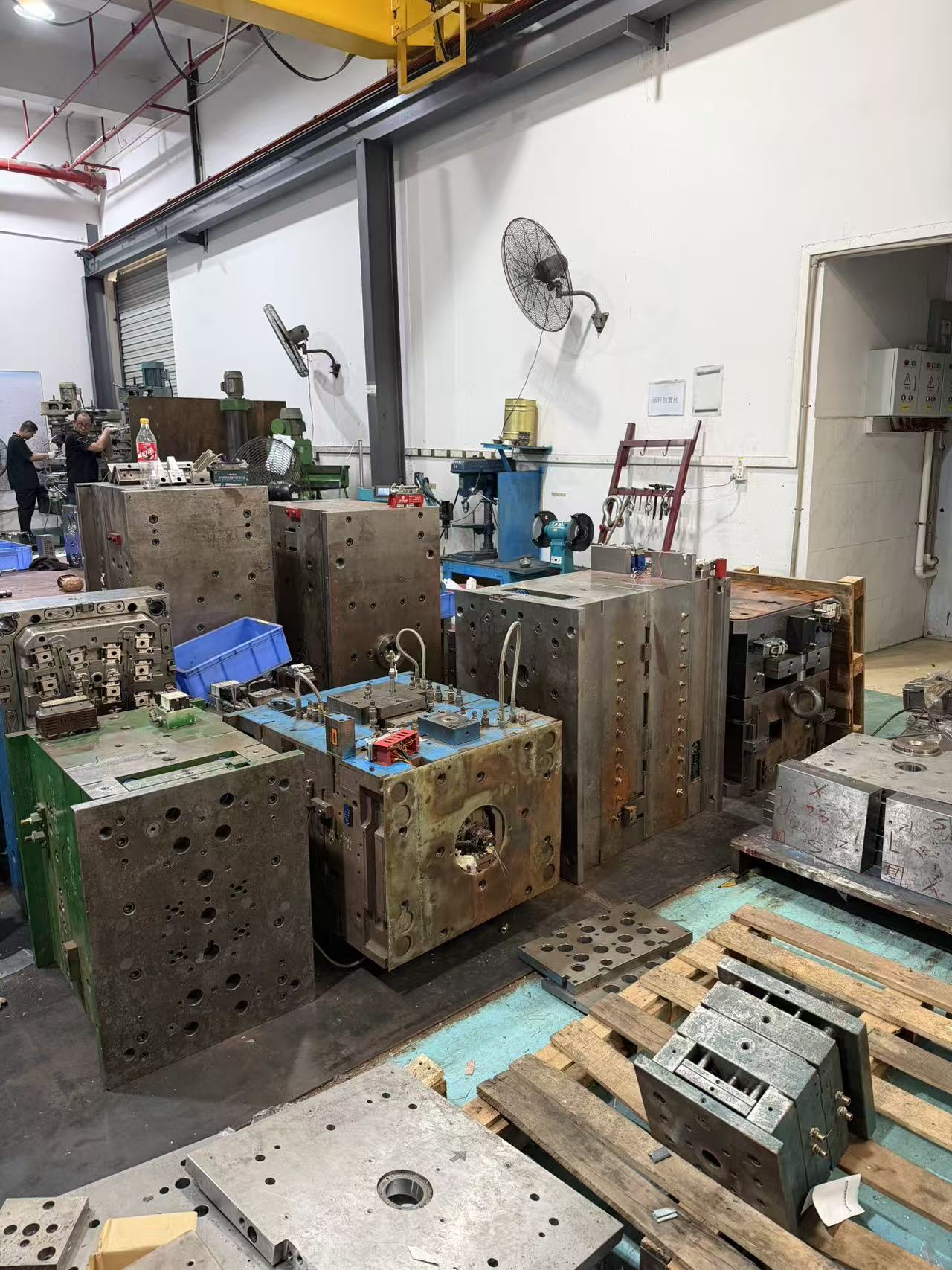 Capacità di produzione flessibile e soluzioni manifatturiere scalabili