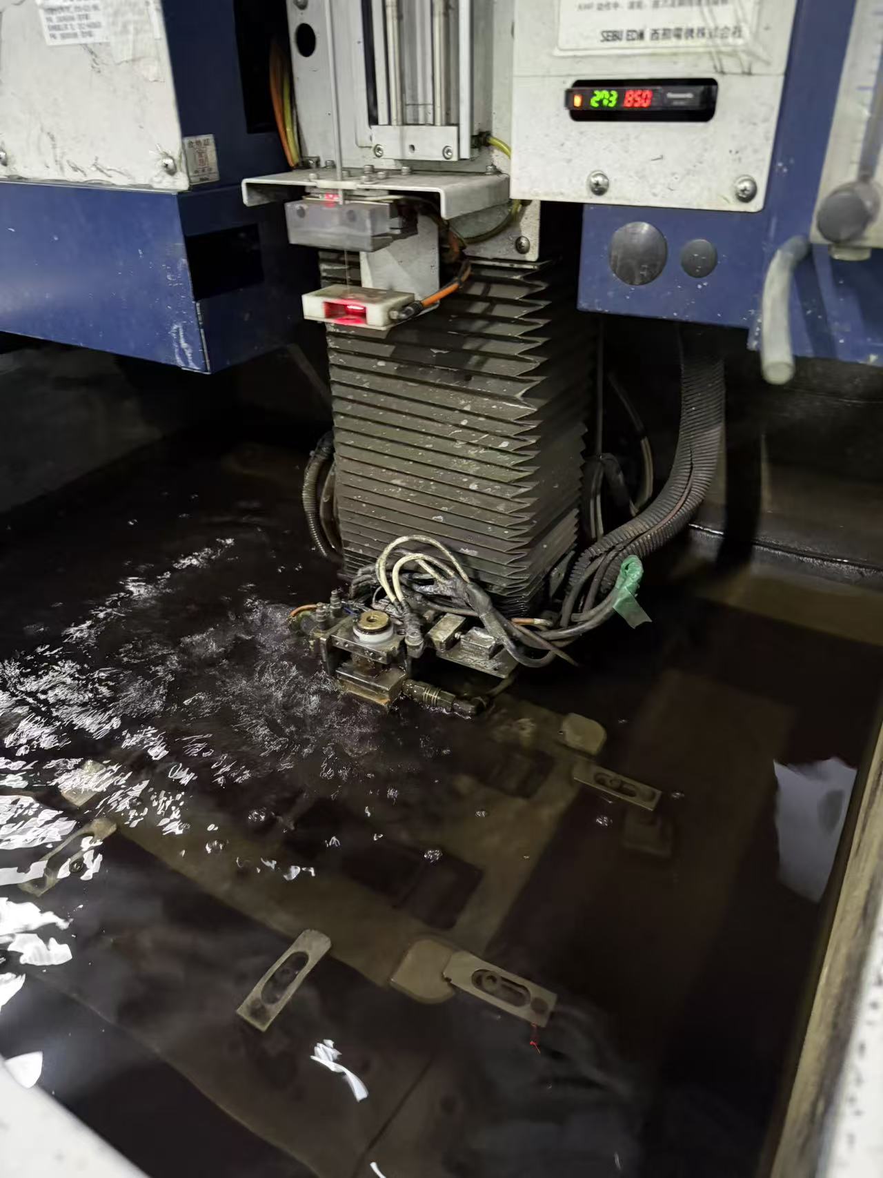 מומחיות בחומרים ותהליכי ייצור ברת-מידה