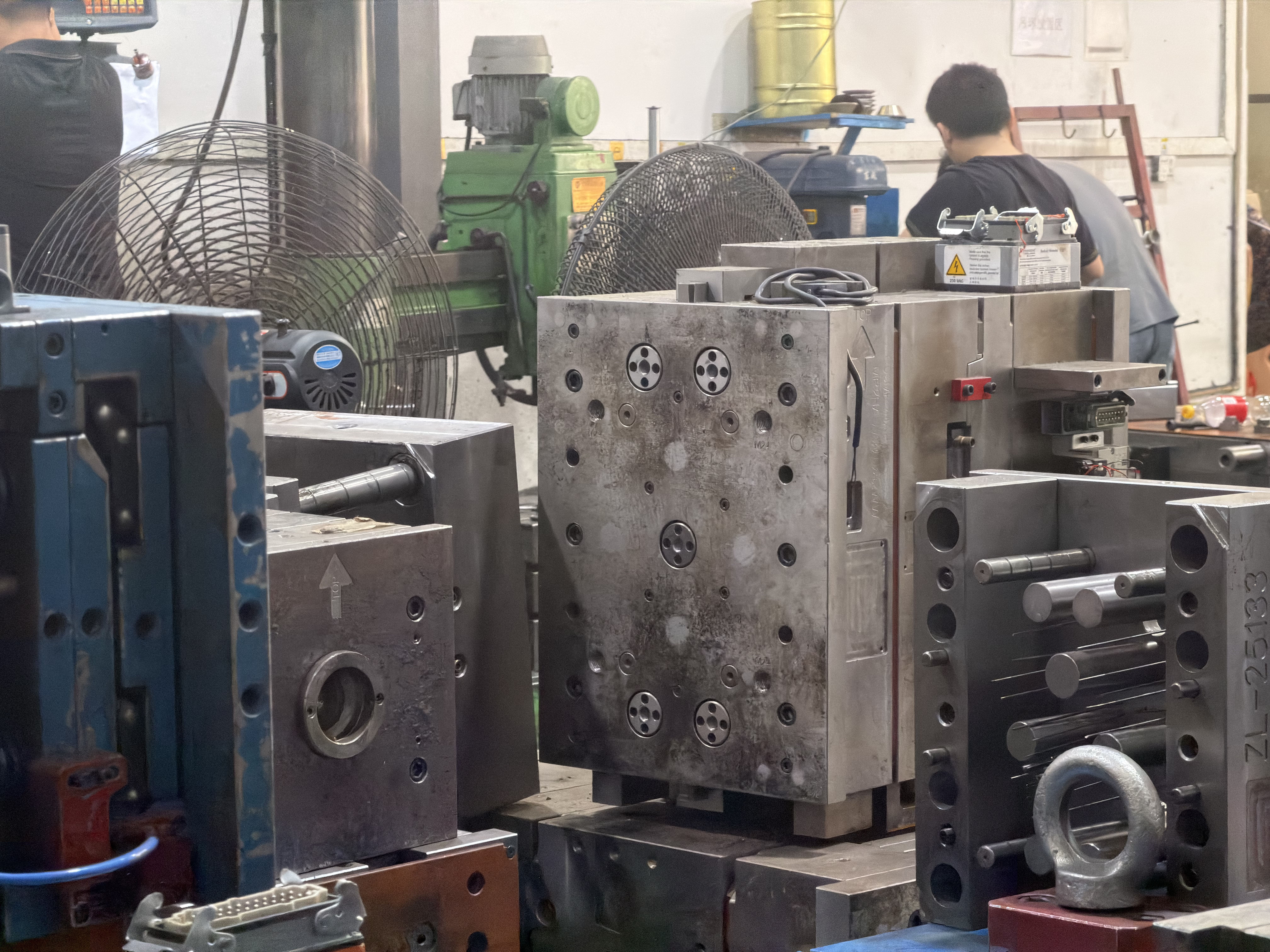 Capacità di lavorazione di precisione che garantiscono standard di qualità eccezionali