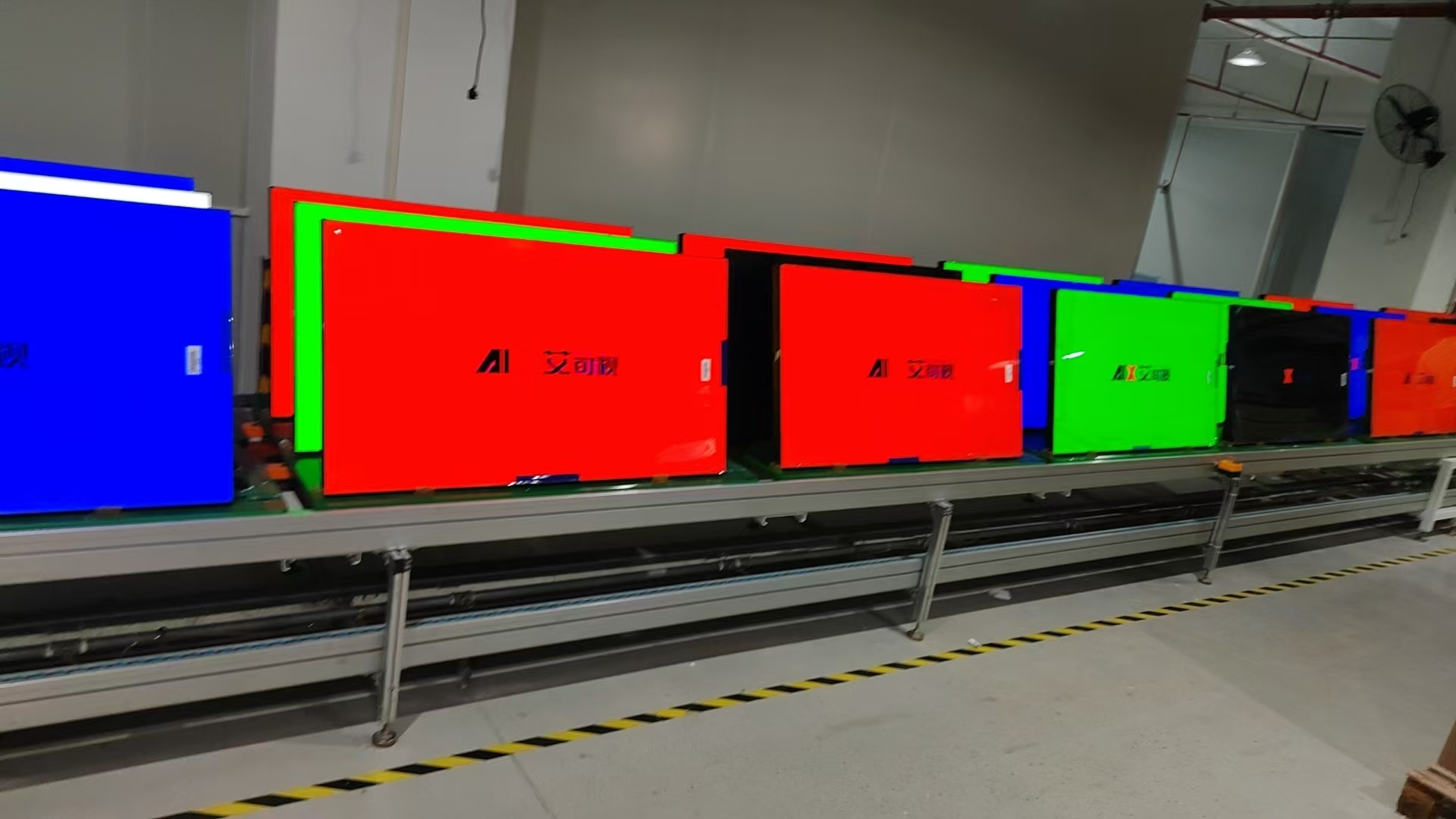 Trasforma la tua esperienza visiva con schermi LCD da assemblare