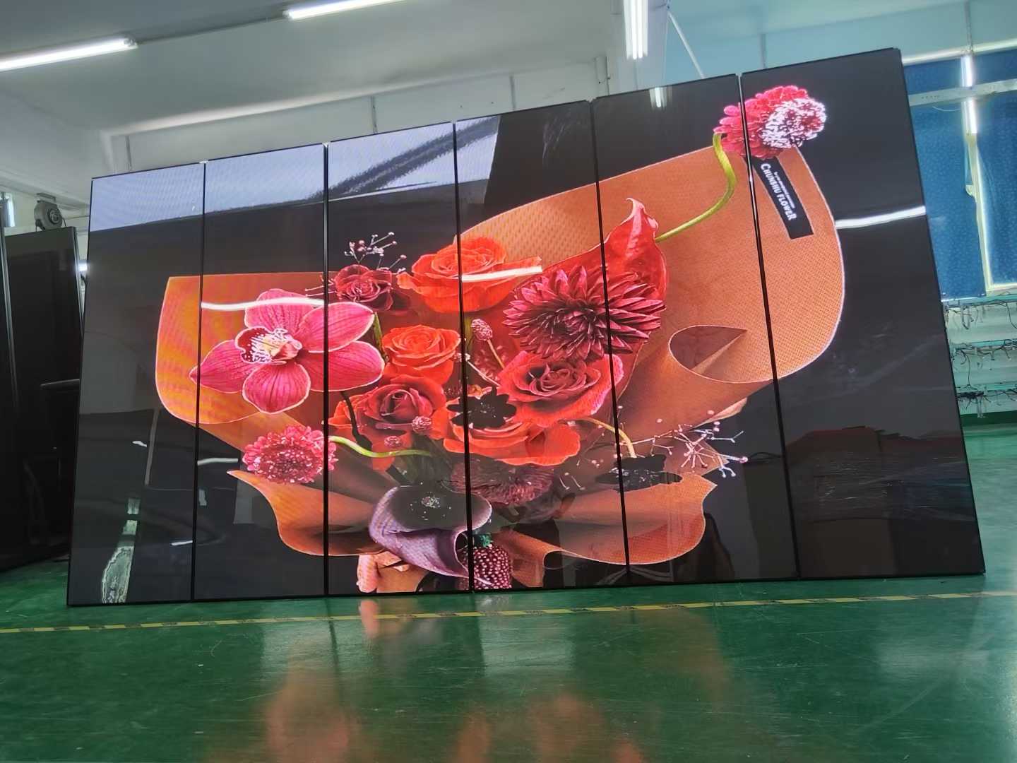 High Definition Poster Screen Solutions for Modern Needs