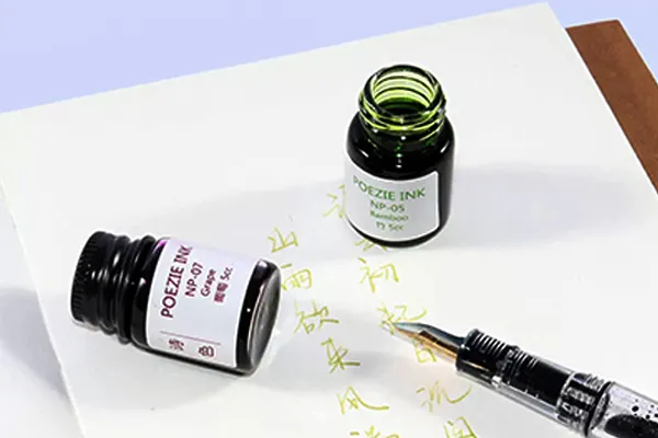 In What Art Forms Is Gold Powder Ink Commonly Used?