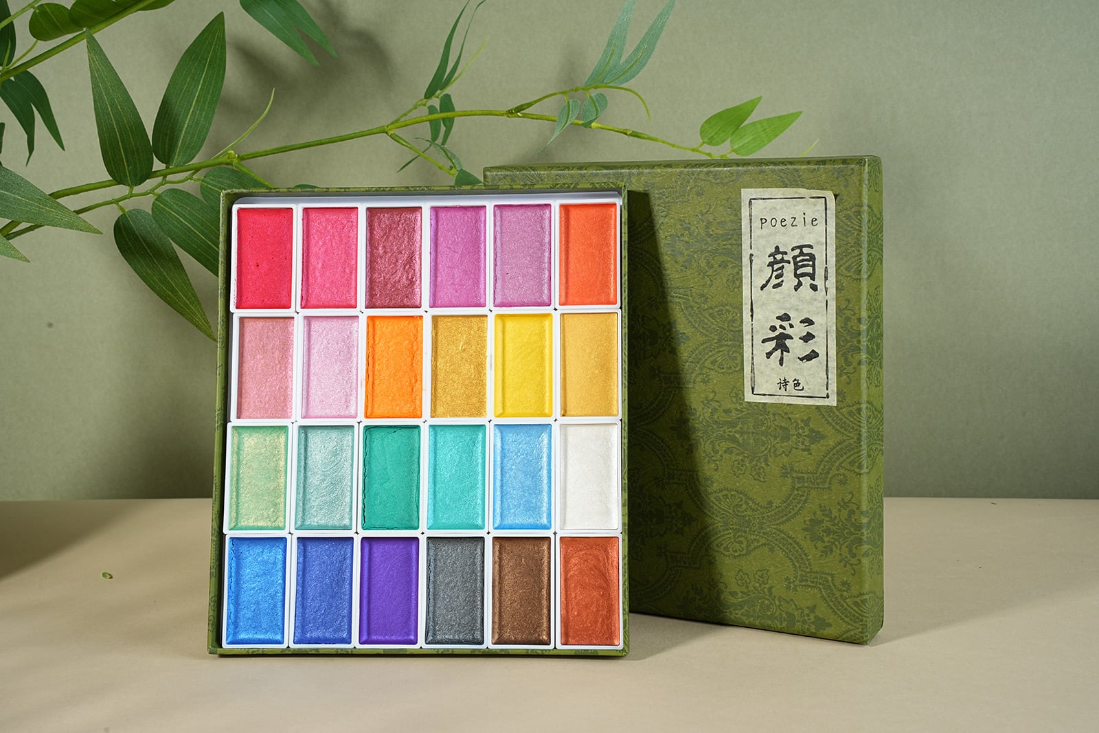 Poezie 24-Color Pearlescent Watercolor Set – Metallic Specialty Artist Pigment