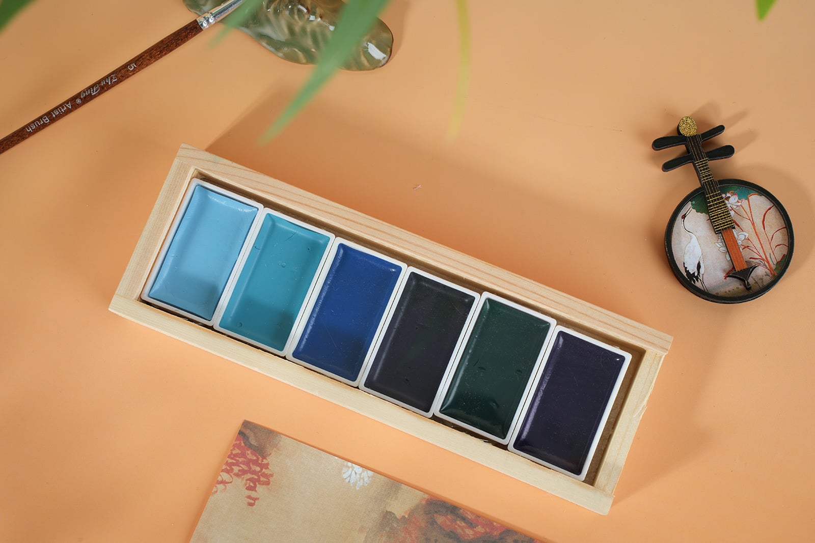 Luminous Flow and Traditional Ombre Gradients Swatched from the Poezie 6 Color Premium Wooden Kit