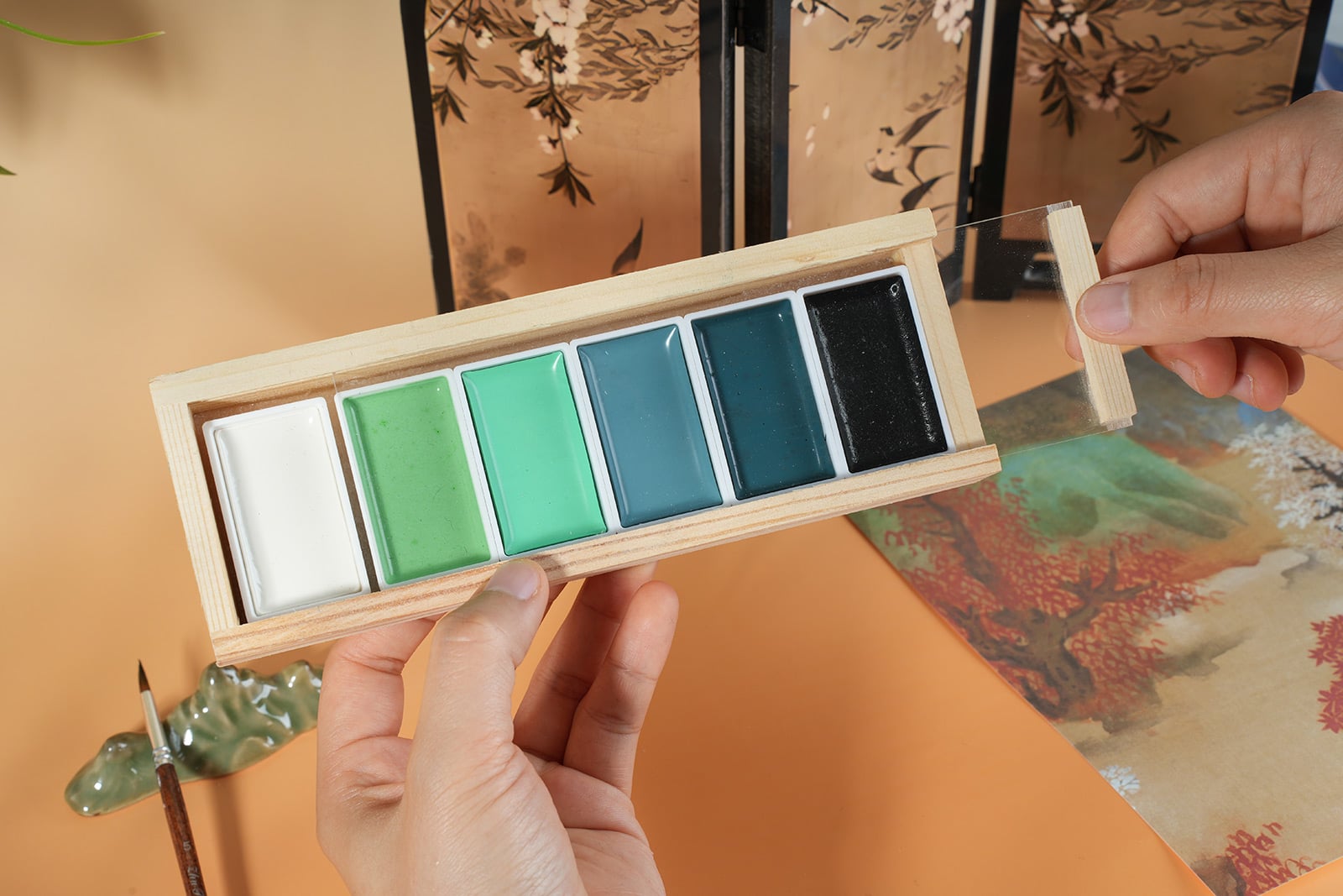 Poezie 6 Color Premium Solid Watercolor Luxury Handcrafted Wooden Box Set Layout Display