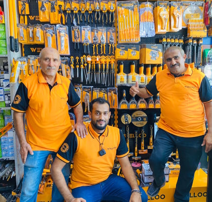 بیرون ملک دکان اسسٹنٹ
