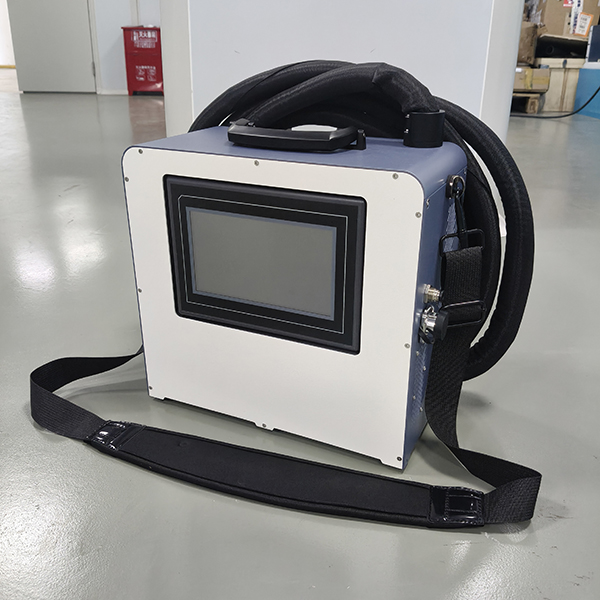 Suitcase‑style Laser Cleaning Machine5.jpg