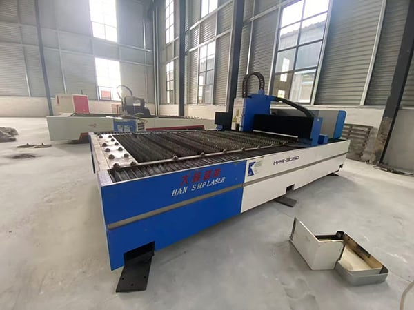 laser cutting machine.jpg