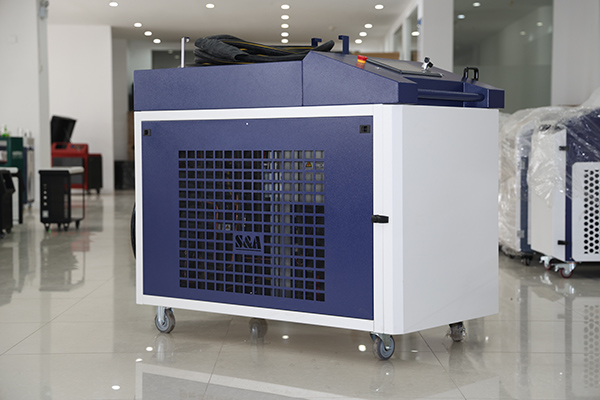 6000W handheld Laser welding machine22.JPG