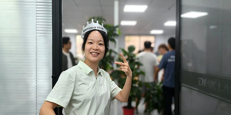 DMK Laser3.jpg