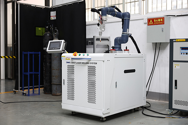 Collaborative Robotic Laser Welder32.jpg