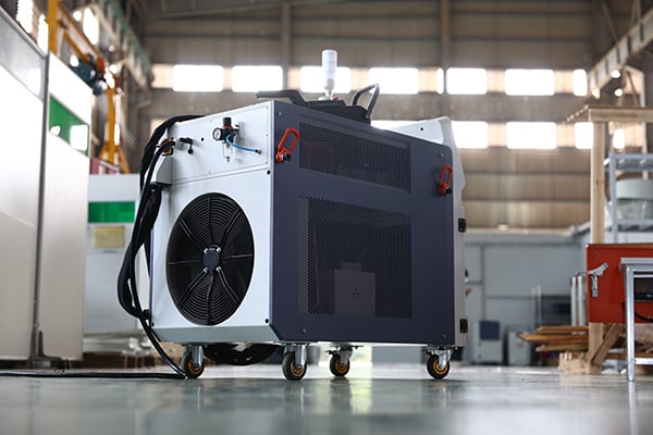 Composite Light Source Laser Cleaning Machine12.JPG