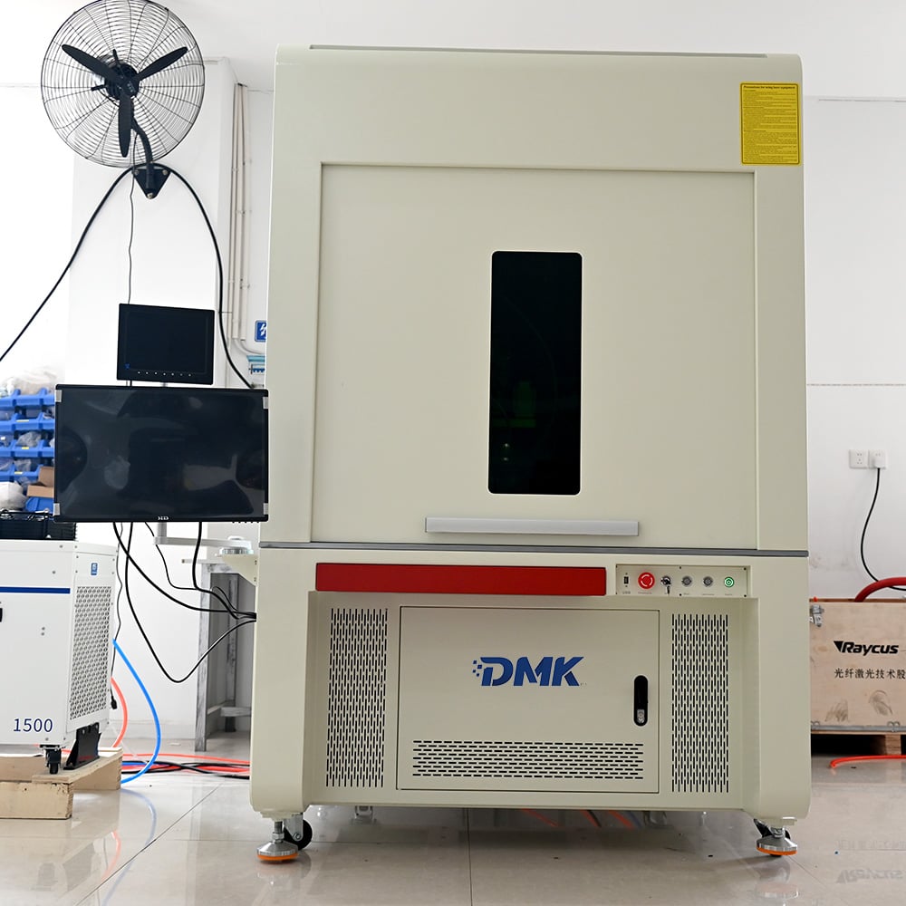 ماكينة لحام السيارات DMK ليزر منصة مغلقة