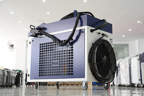 6000W handheld Laser welding machine41.JPG