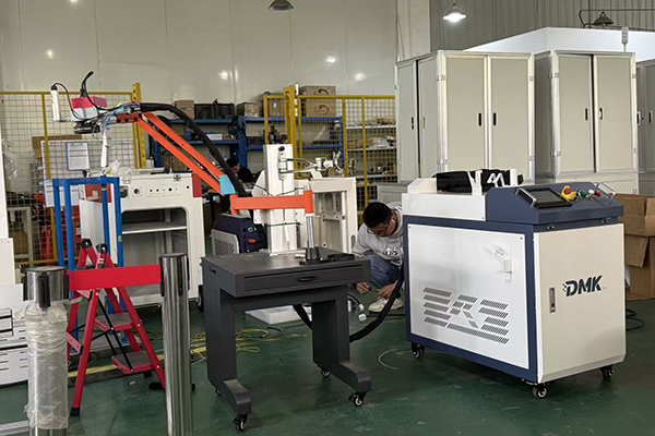 Hand‑press Galvanometer Energy‑storage Laser Welder21.jpg