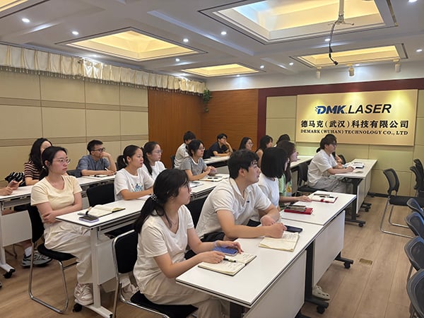 SUP laser welding head3.jpg