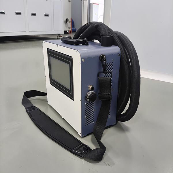 Suitcase‑style Laser Cleaning Machine2.jpg