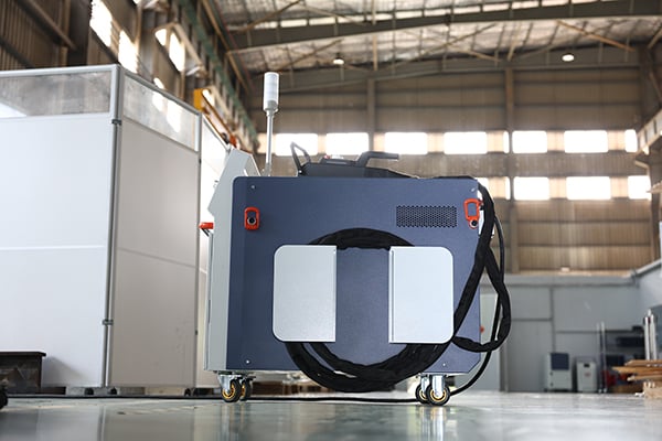 Composite Light Source Laser Cleaning Machine31.JPG