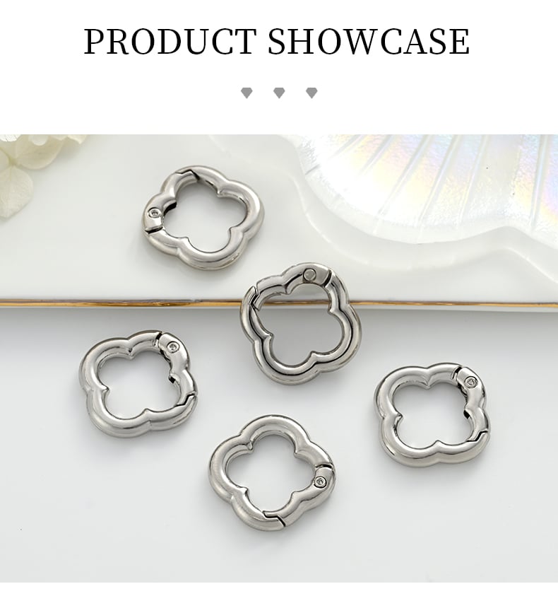 Four leaf clover keychain product showcase7.jpg