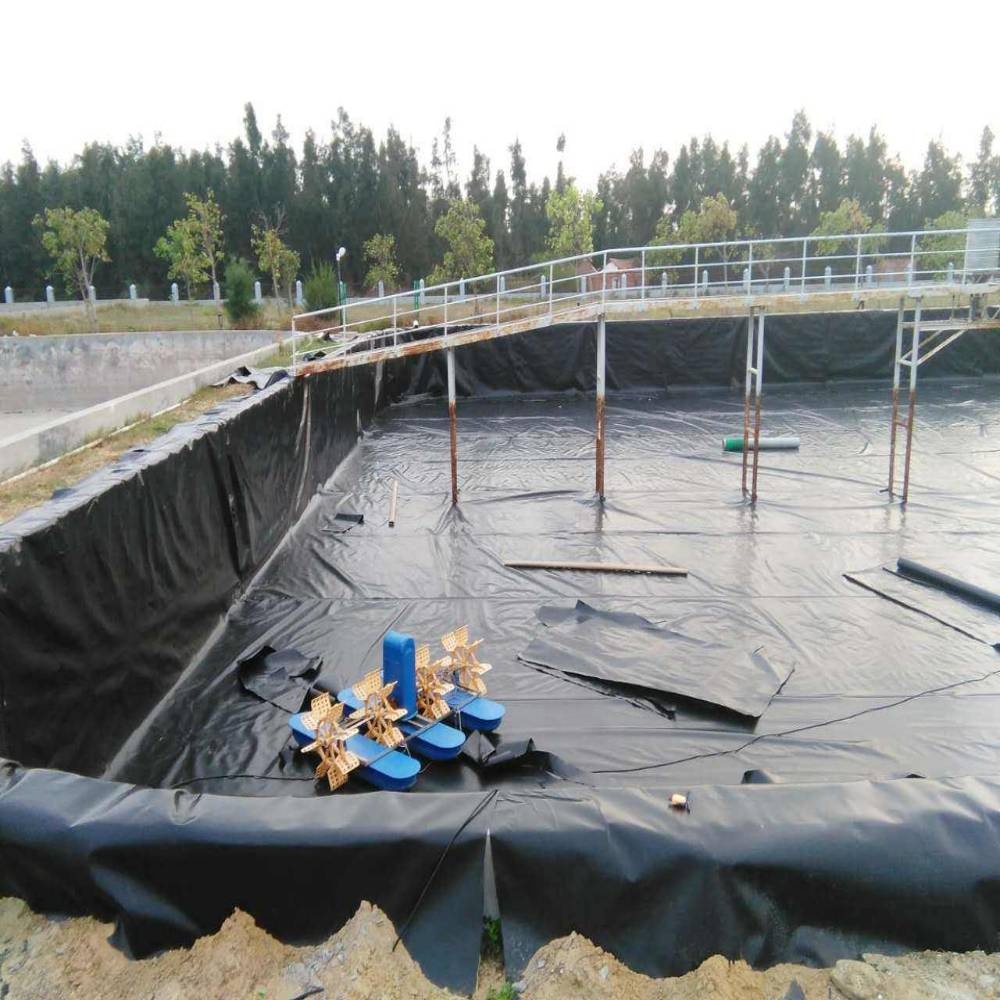 水景施設に魚池ライナーを使用するメリットとは？