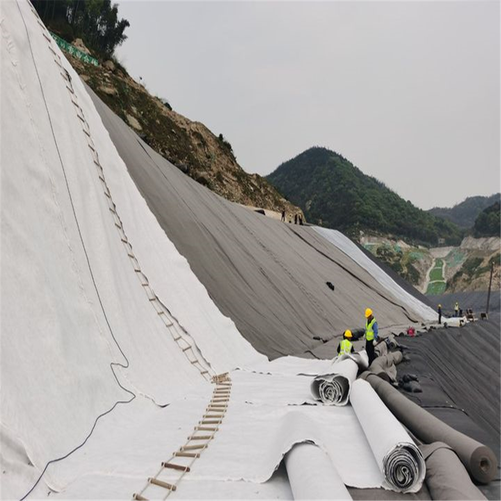 Comment installer le tissu géotextile pour optimiser les performances d’un mur de soutènement