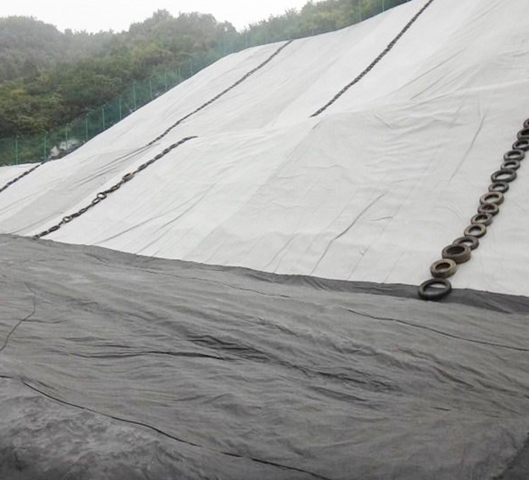 Comment les géotextiles de construction améliorent-ils la stabilité et la résistance des sols ?